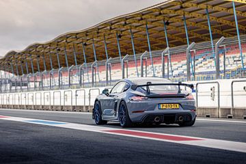 Porsche Cayman GT4RS auf der Rennstrecke Assen - Autovisie Supertest