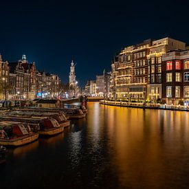Amsterdam mit Blick über die Amstel in Richtung Muntoren von Marco Knies