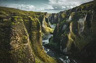 Icelandic Canyon van Leroy Souhuwat thumbnail