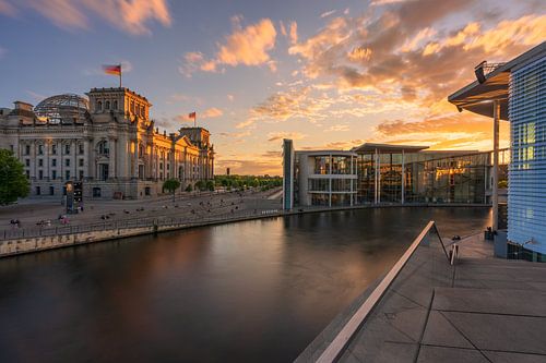 Sunset over the Reichstag building in Berlin