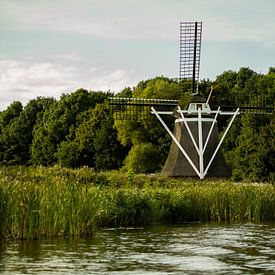 Windmolen vanaf het water van Michel Aalders