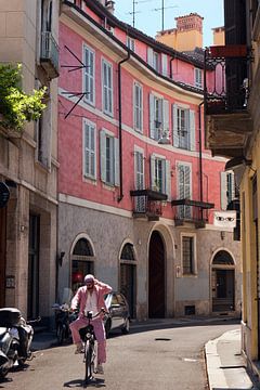 Via Santa Marta, Milaan, Italië. van Alida Stuut