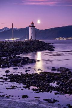 Hogstein lighthouse in winter, Godøy, Ålesund, Norway by qtx