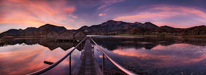 Sonnenaufgang am Kochelsee in Bayern / Oberbayern.