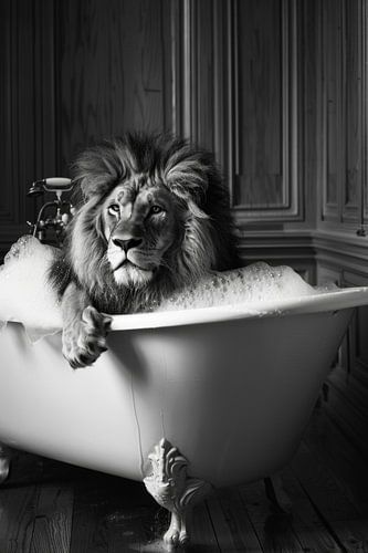 Majestic lion in the bathroom - an impressive bathroom picture for your WC