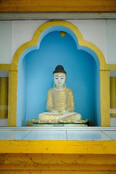 kleine Skulptur im Tempel Indien von Karel Ham