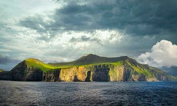 De indrukwekkende kustlijn van De Færøer Eilanden