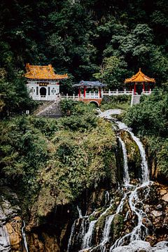 Tempel in het Taroko Gorge National Park in Taiwan van Expeditie Aardbol