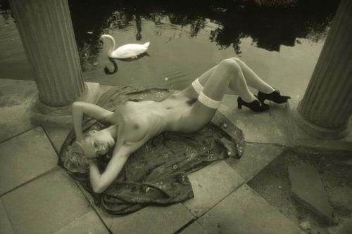 Female nude at Swan Lake