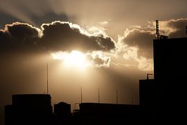 Sonnenuntergang in Morioka, Japan von Wietse van Bruggen