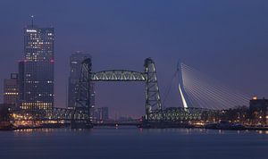 De Hef in Rotterdam mit der neuen Beleuchtung