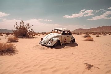 Verrosteter Oldtimer in der Wüste von Maarten Knops