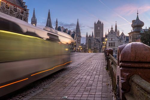 Sint Michielsbrug en de torens van de Artevelde stad Gent