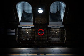 Old-fashioned Baker street subway station by 7.2 Photography