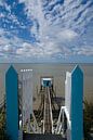 Blue horizon 1 ( Vissershut, Frankrijk) van Birgitte Bergman thumbnail