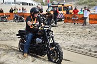Bikes and Boards in Zandvoort van Jan Radstake thumbnail