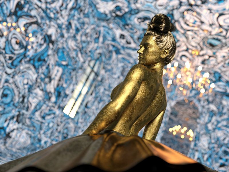 Gouden ballerina II