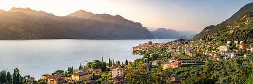 Panorama van het Gardameer bij Malcesine