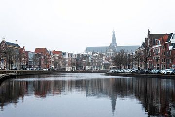 Bend in the Spaarne Haarlem with view on the Grote Bavo by willemien kamps