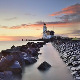 Marken lighthouse at sunrise by John Leeninga