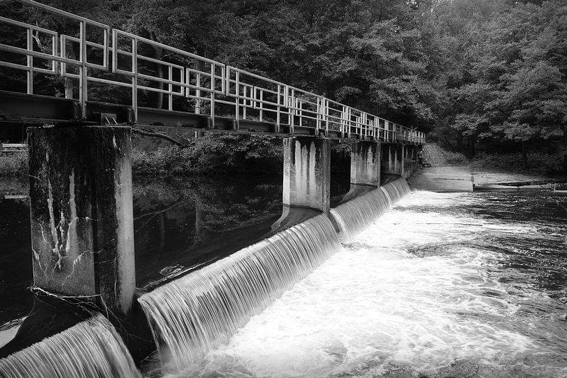 Brug over de Ourthe, Nisramont, België van Imladris Images