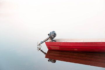 The red boat by Kimberley Jekel
