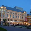 The Livu Sqare in Riga van Gisela Scheffbuch