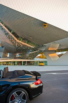 Porsche 911 vor Porsche Museum in Stuttgart von Werner Dieterich