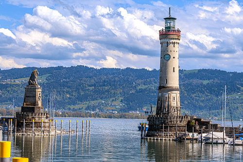 Beieren : Bodenmeerlandschap met vuurtoren op het eiland Lindau