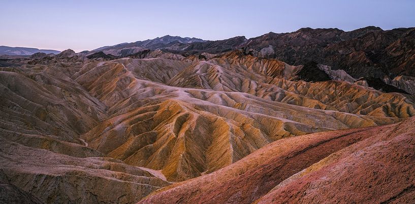 The colors at dawn by Loris Photography