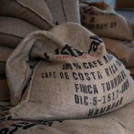 coffee beans from costa rica by Lizette de Jonge