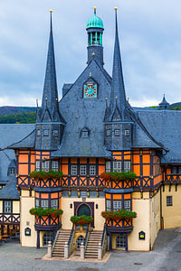 Das berühmte Rathaus in Wernigerode, Harz, Sachsen-Anhalt, Deutschland