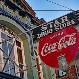 Coca-Cola neon reclame 50er jaren in USA van Willem van Holten