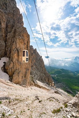 Sassolungo kabelbaan en zijn uitzicht op de Dolomieten