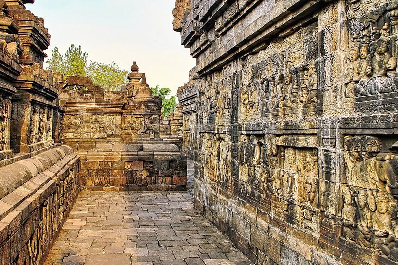 Reliefs on tour of Borobudur by Eduard Lamping