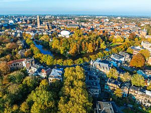 Luftaufnahme der Stadt Zwolle an einem schönen Herbsttag