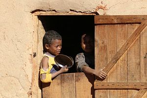 Des enfants dans un pays du tiers monde