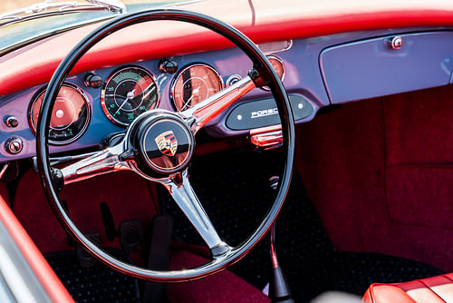 Porsche 356 – Hinter dem Lenkrad