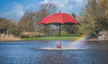 Paraplufontein met Regenboog in Julianapark Leeuwarden van Steven Otter
