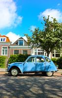 Blauwe Citroën 2CV in Leiden