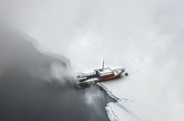 Boot in vast ijs van fernlichtsicht
