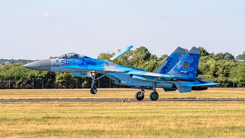 Atterrissage du Sukhoi SU-27 de l'armée de l'air ukrainienne. par Jaap van den Berg