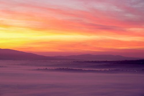 Trevi Umbrien Italien Landschaftsansicht mit Sonnenuntergang