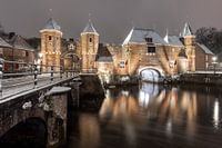 De Koppelpport van Amersfoort in de sneeuw