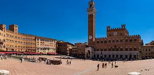 Het stadsplein Piazza del Campo van de Toscaanse stad Siena van Jeroen van Deel