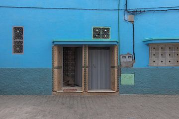 Blauw huis in Moulay Idriss | Marokko | reisfotografie print van Kimberley Helmendag