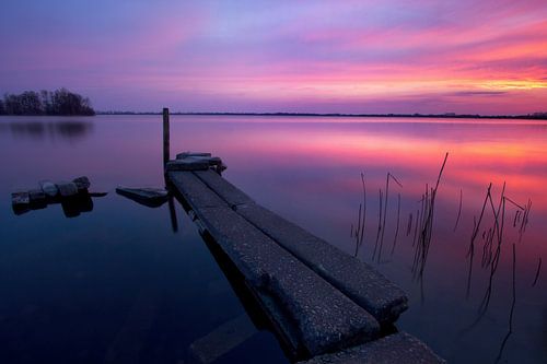 Sunset at Loosdrecht lakes by Hans van den Beukel