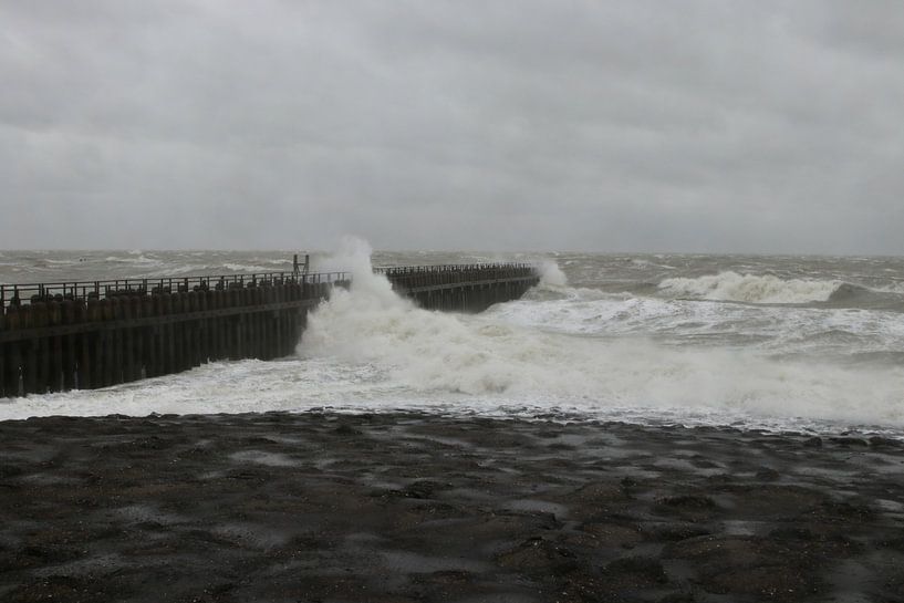 Storm Dennis plaagt Westkapelle van Wendy Hilberath