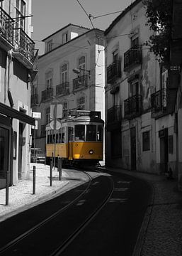 Lissabon Tram 28 van Tom Mourik