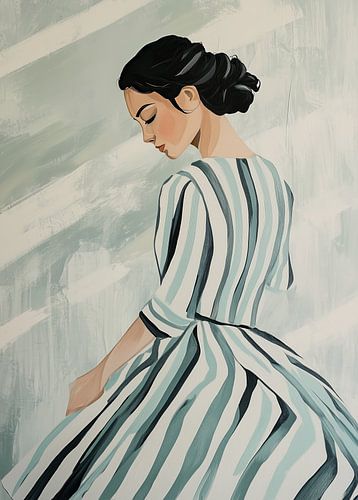 Femme en robe rayée